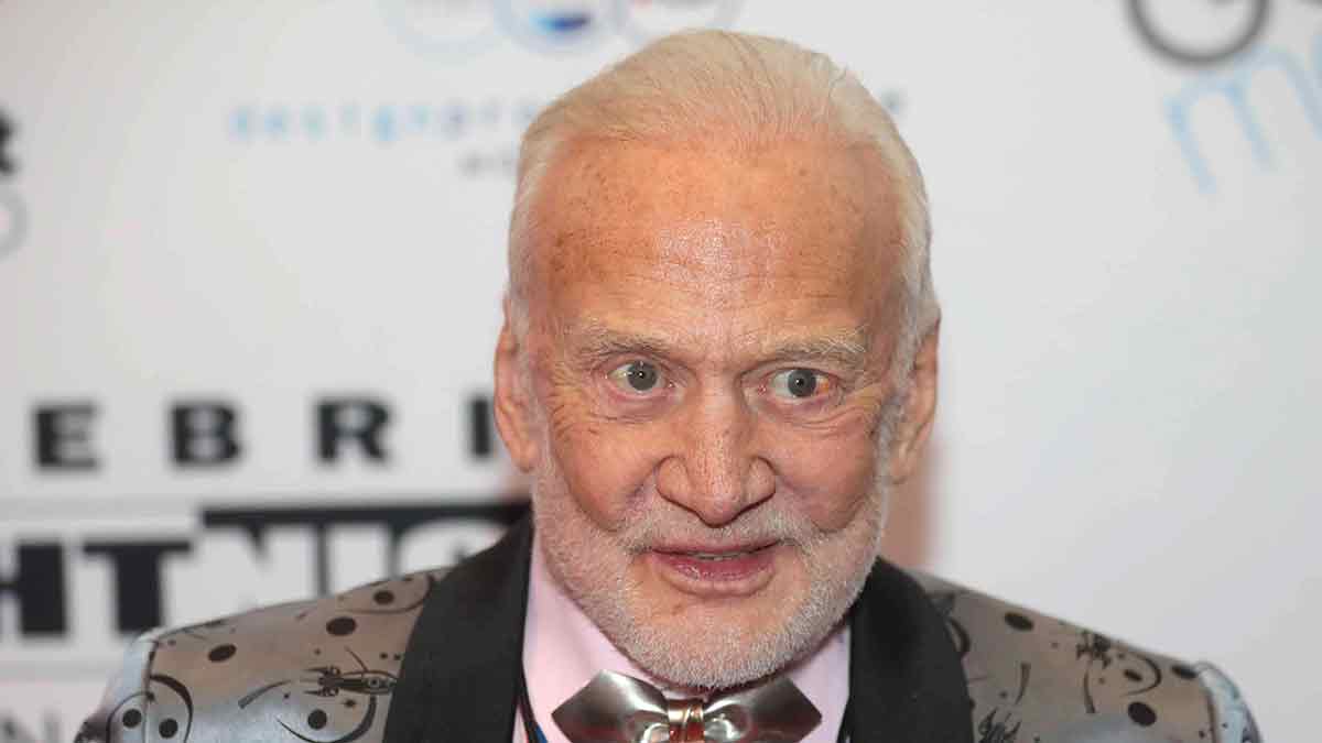 Buzz Aldrin quotes thumbnail