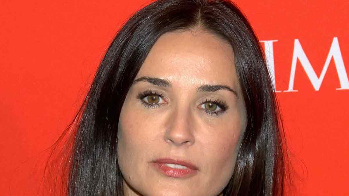 Demi Moore quotes thumbnail