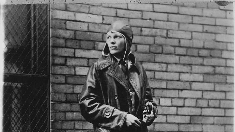 amelia earhart photo