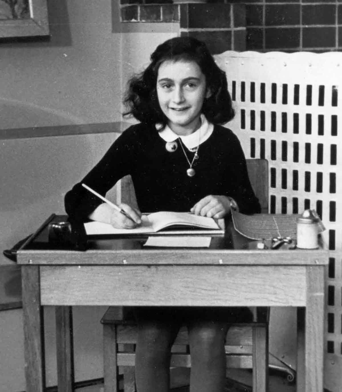 anne frank photo