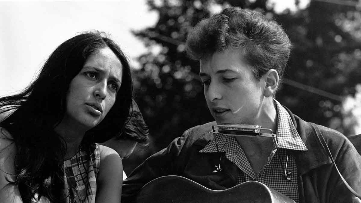 joan baez photo