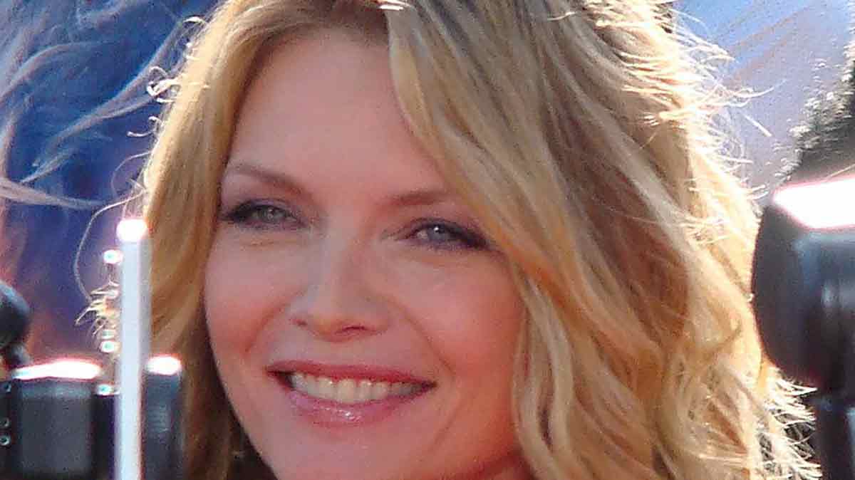 michelle pfeiffer photo